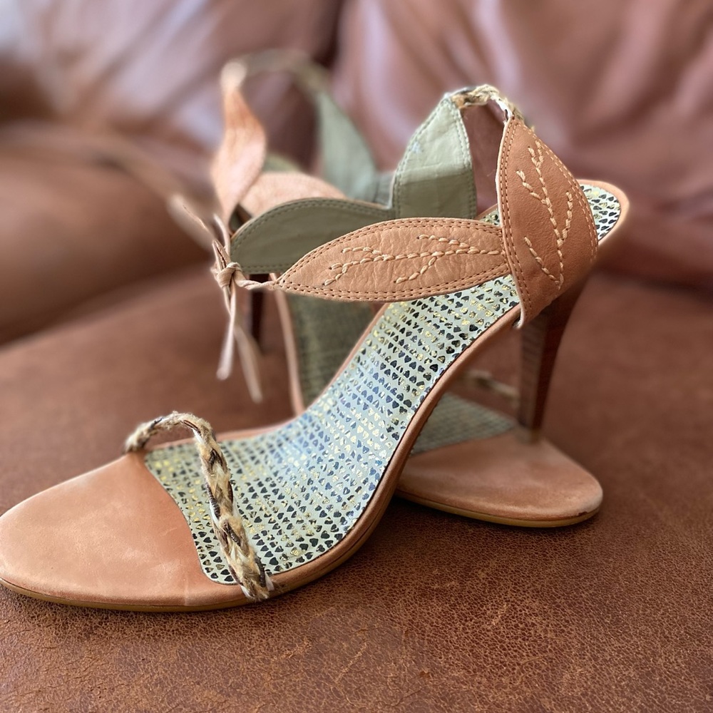 Gorgeous , elegant sandals from Brazil!